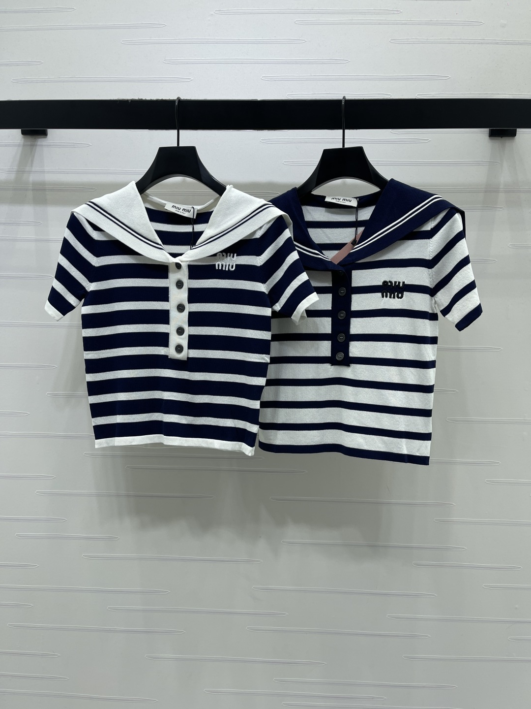 Women's short sleeves